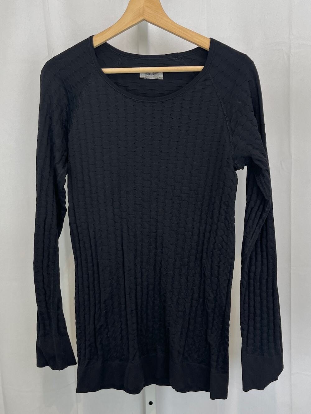 ATHLETA Textured Seamless Stretch Epitomize Top 152502 Long Sleeve Black Size XL